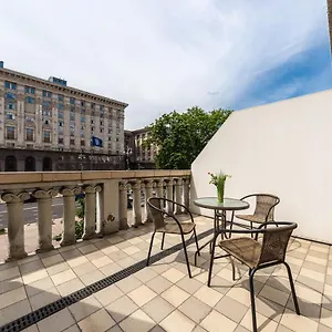 Kreschatik 21, With Terrace Апартаменты